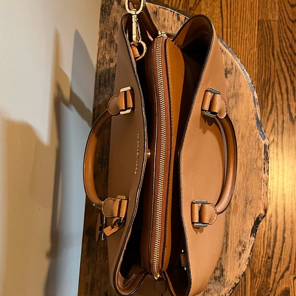 Michael Kors purse - Picture 8 of 8